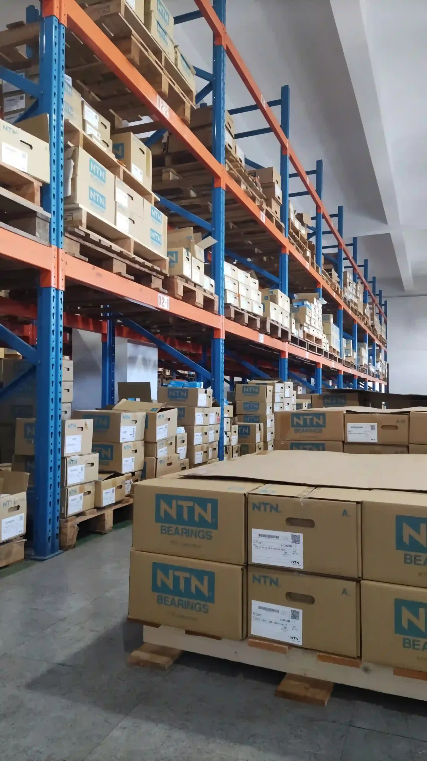 Main warehouse - bearing stock